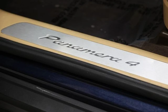 2018 Porsche 971 Panamera - Image 16 of 21