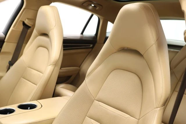 2018 Porsche 971 Panamera - Image 19 of 21