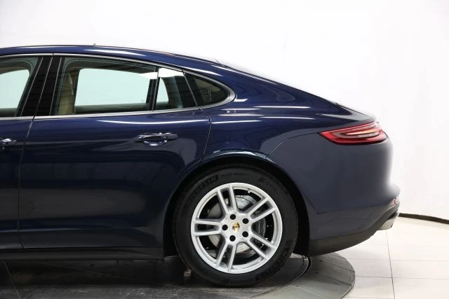 2018 Porsche 971 Panamera - Image 9 of 12