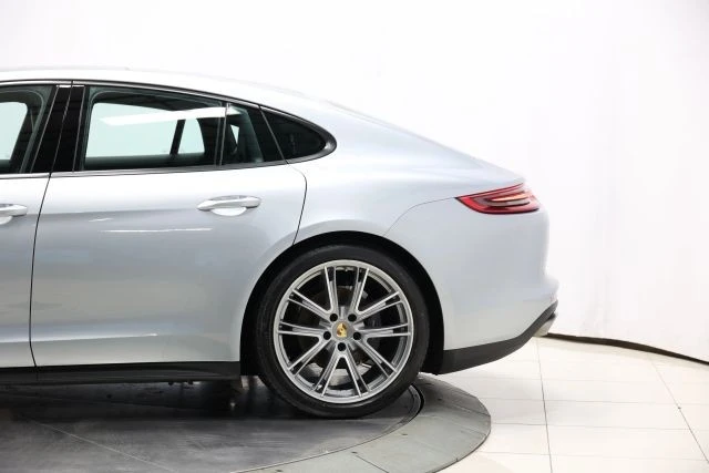 2018 Porsche 971 Panamera - Image 9 of 12