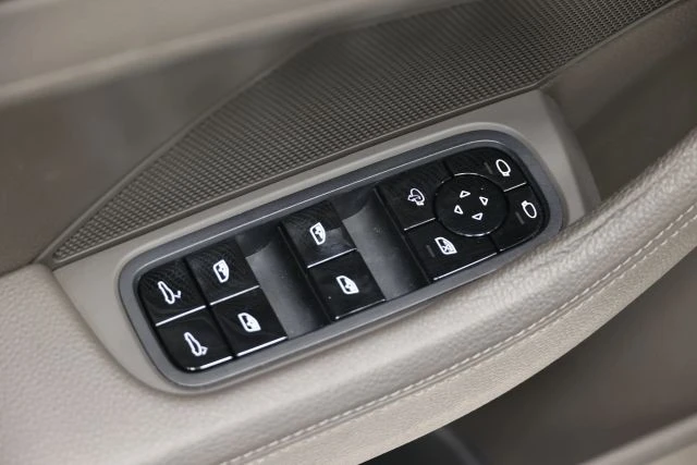 2018 Porsche 971 Panamera - Image 12 of 12