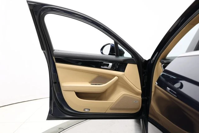 2018 Porsche 971 Panamera - Image 11 of 12