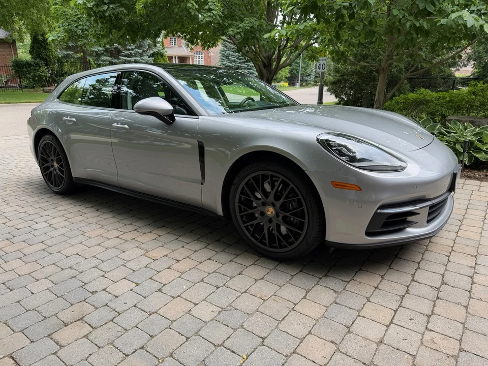 2018 Porsche 971 Panamera Sport Turismo - Image 17 of 31