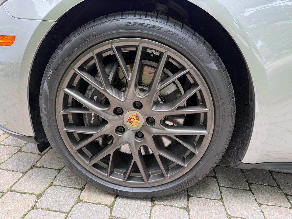 2018 Porsche 971 Panamera Sport Turismo - Image 29 of 31