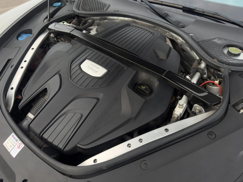 2018 Porsche 971 Panamera - Image 10 of 12