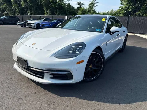 2018 Porsche Panamera 4