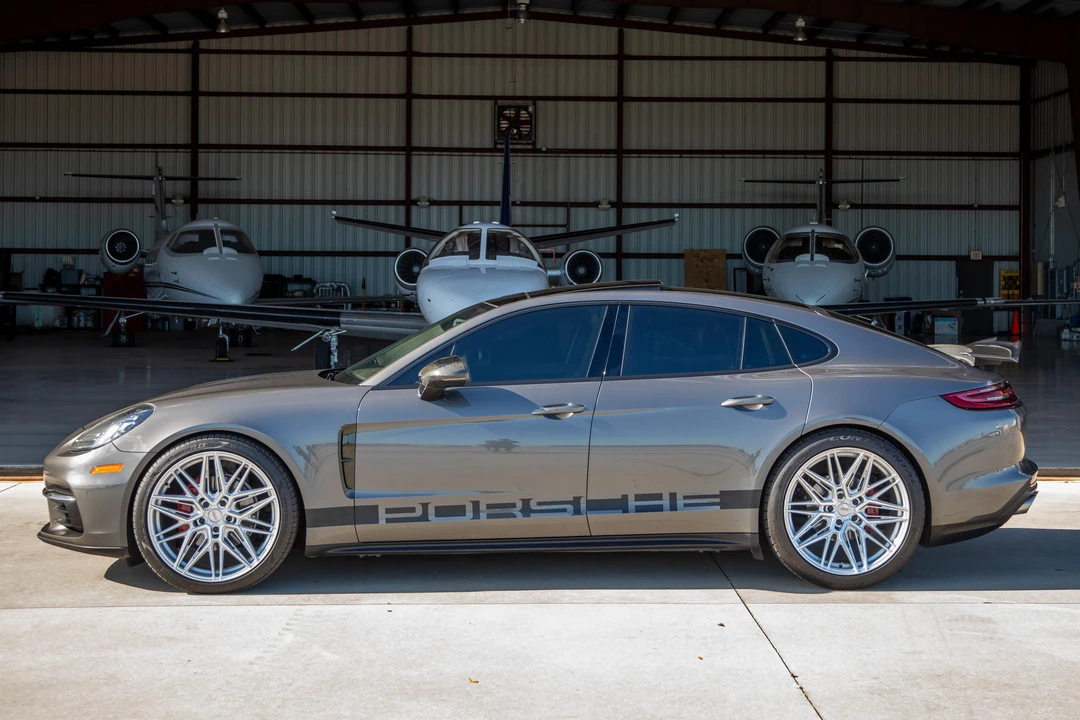 2018 Porsche 971 Panamera - Image 9 of 31