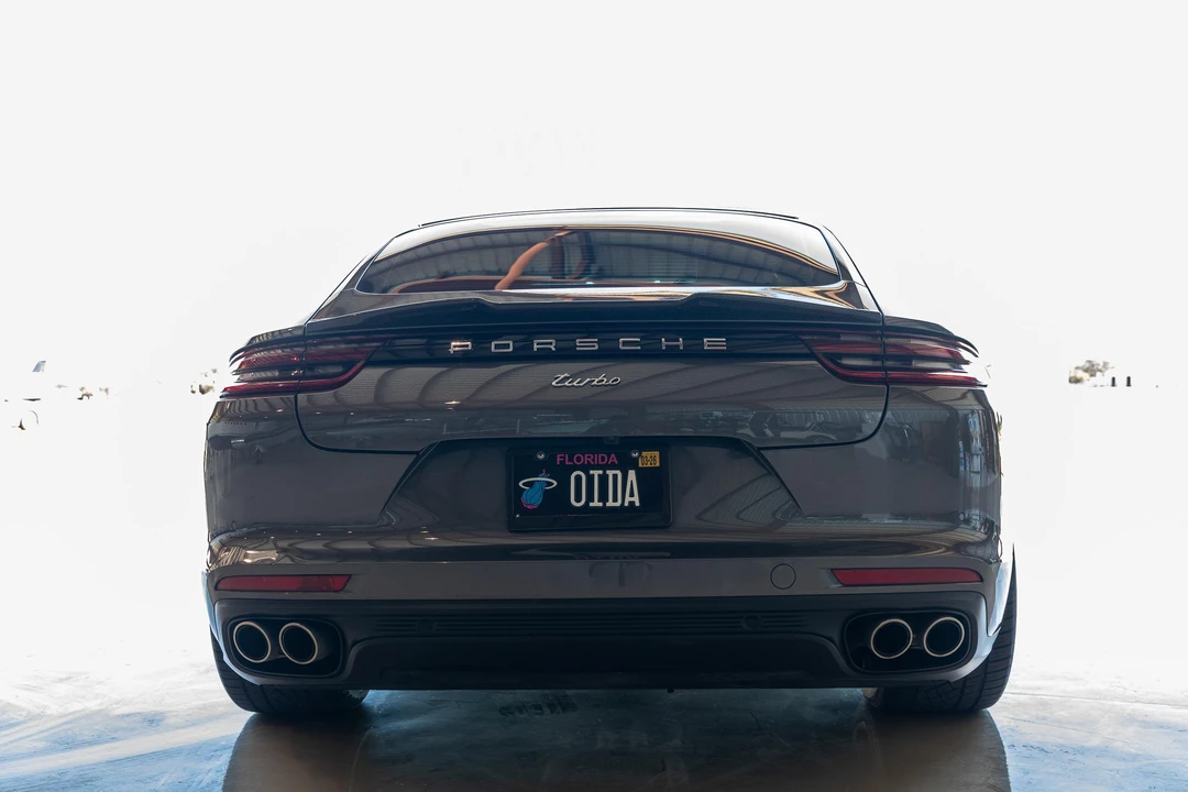 2018 Porsche 971 Panamera - Image 24 of 31