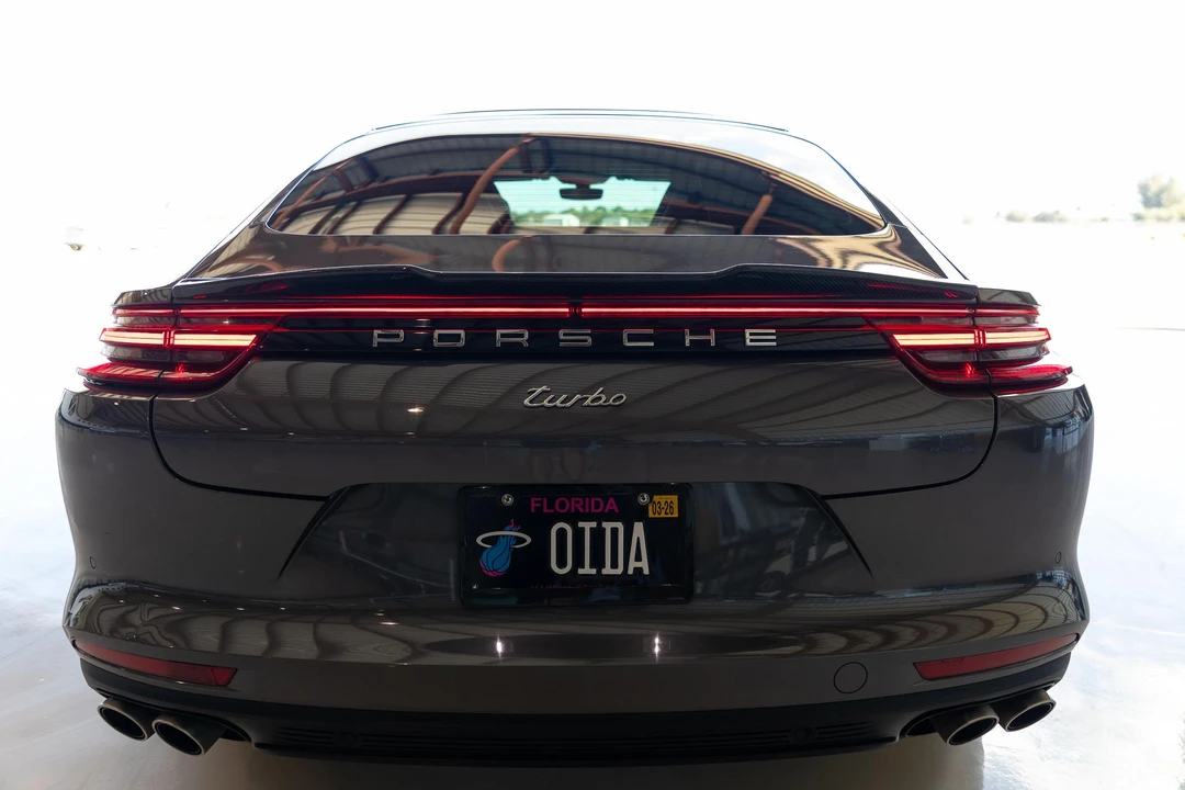2018 Porsche 971 Panamera - Image 25 of 31
