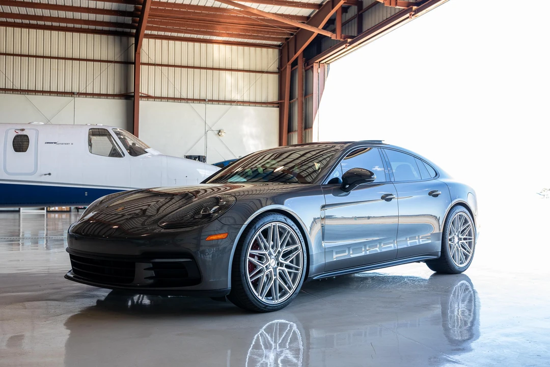 2018 Porsche 971 Panamera - Image 18 of 31