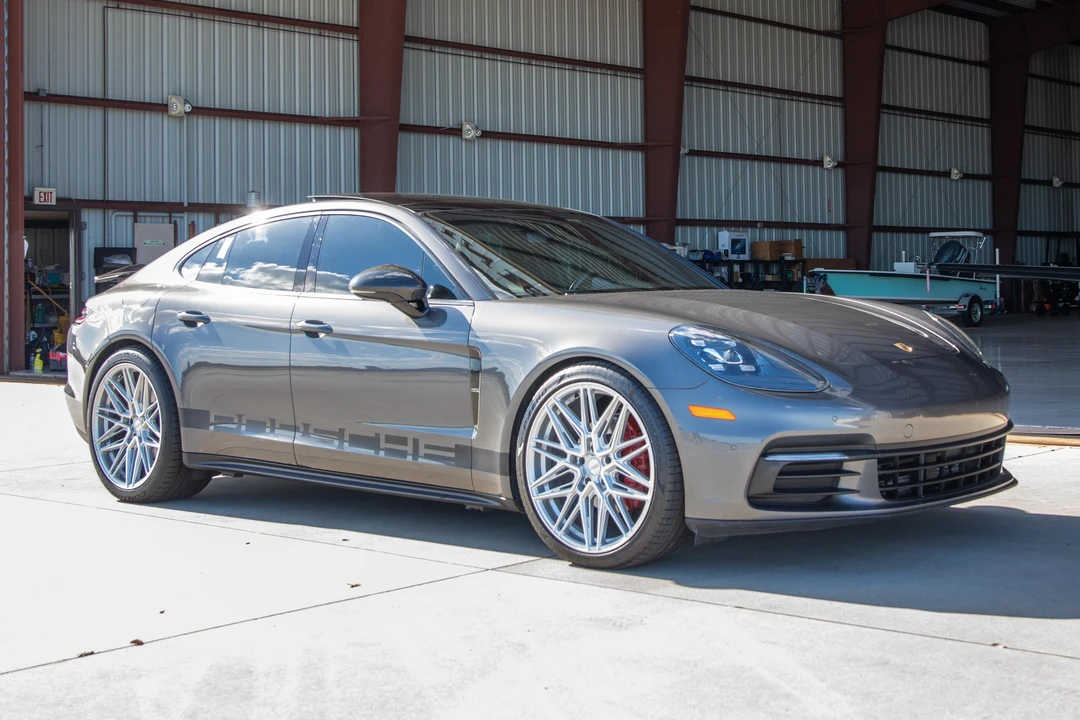 2018 Porsche 971 Panamera - Image 16 of 31
