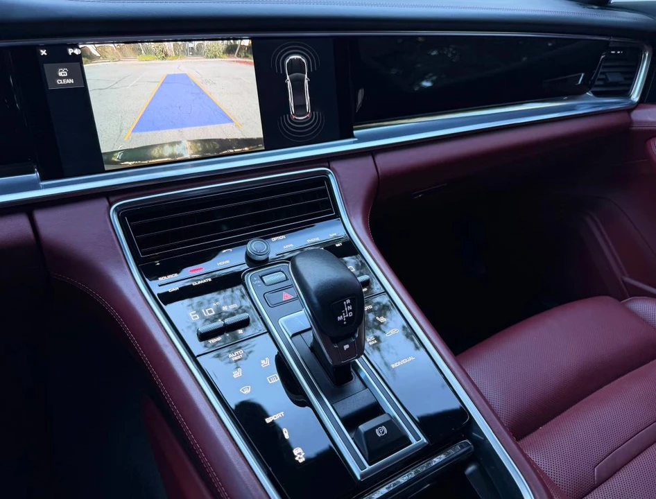 2018 Porsche 971 Panamera - Image 14 of 18