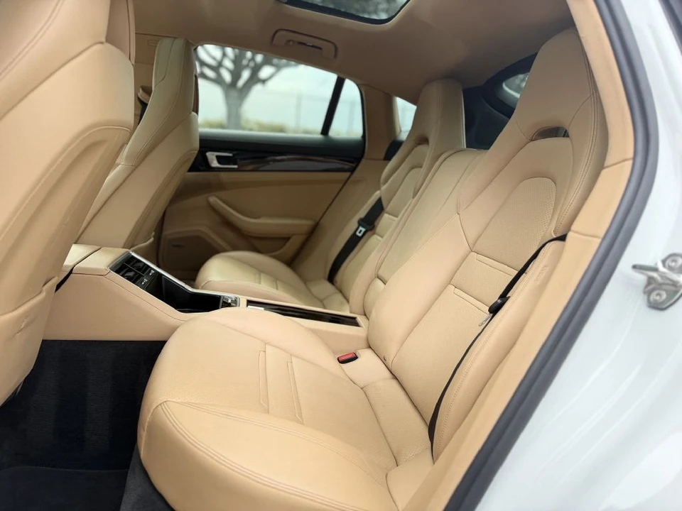 2018 Porsche 971 Panamera - Image 17 of 25