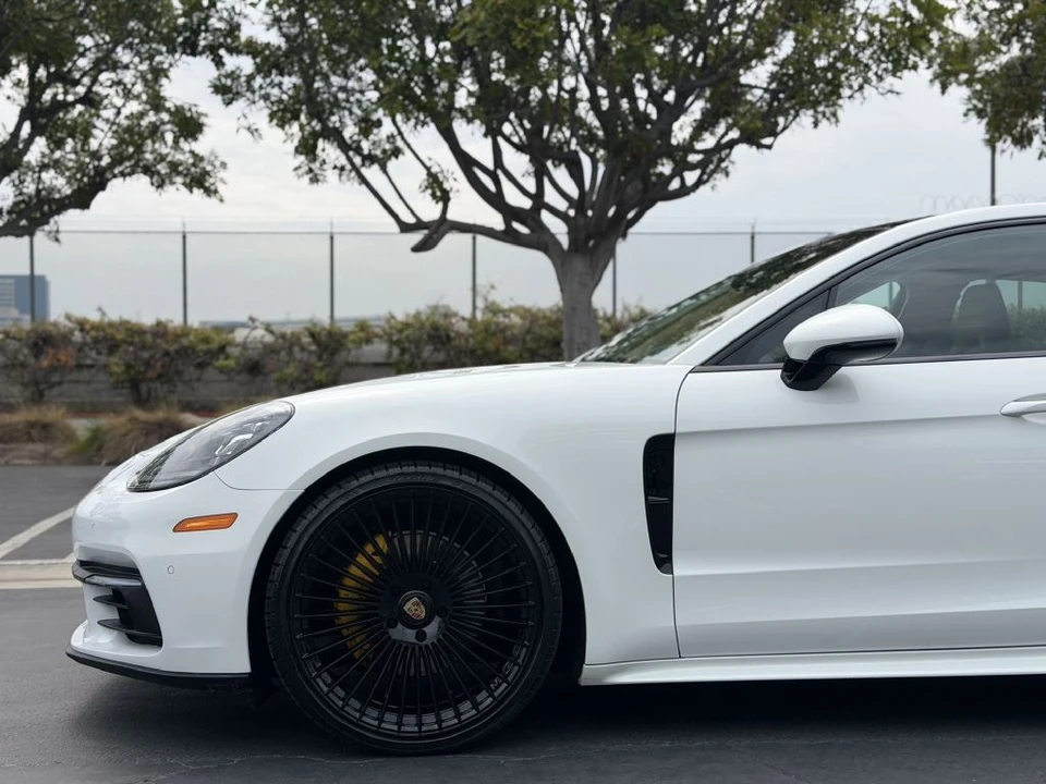 2018 Porsche 971 Panamera - Image 10 of 25