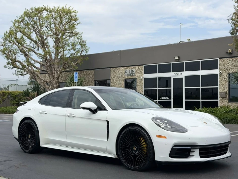 2018 Porsche 971 Panamera - Image 4 of 25