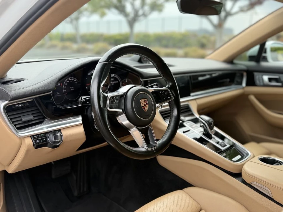 2018 Porsche 971 Panamera - Image 13 of 25