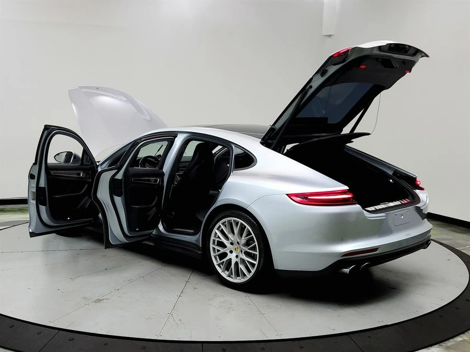 2018 Porsche 971 Panamera - Image 12 of 21