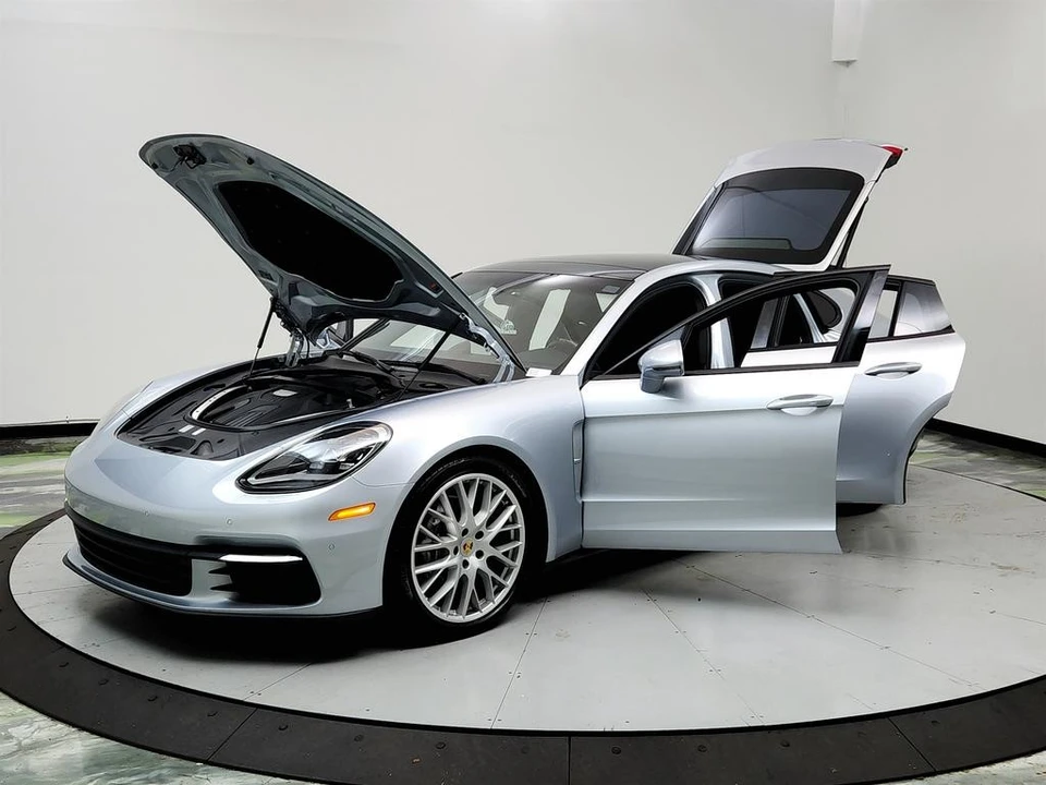 2018 Porsche 971 Panamera - Image 9 of 21