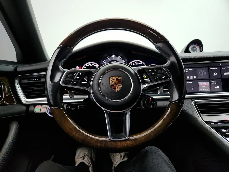 2018 Porsche 971 Panamera - Image 18 of 21