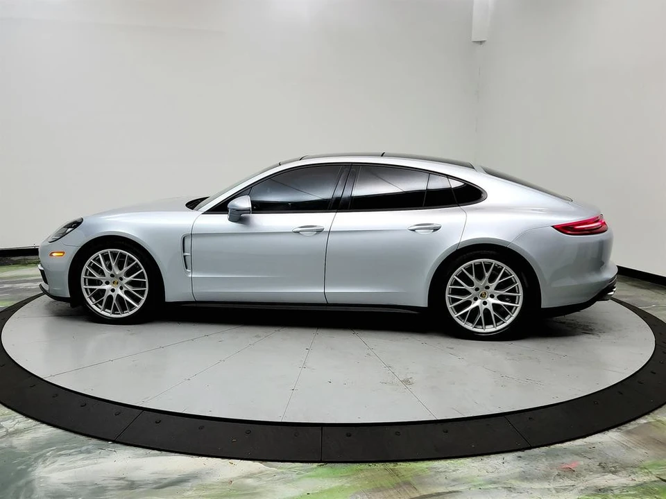 2018 Porsche 971 Panamera - Image 8 of 12