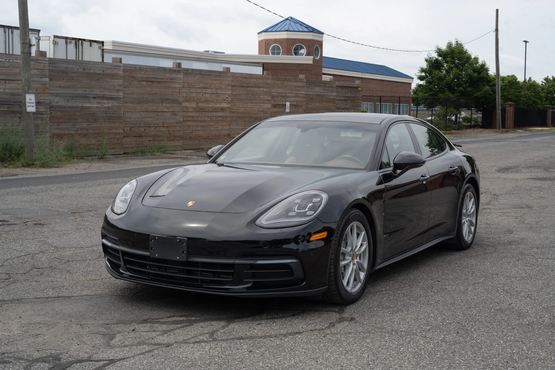2018 Porsche 971 Panamera - Image 8 of 31