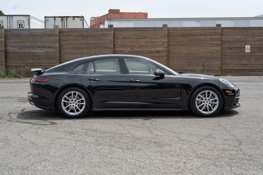 2018 Porsche 971 Panamera - Image 13 of 31