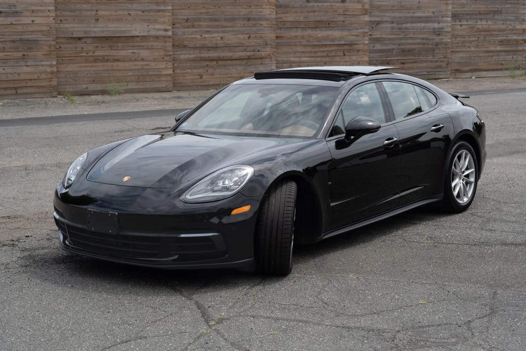 2018 Porsche 971 Panamera - Image 2 of 31