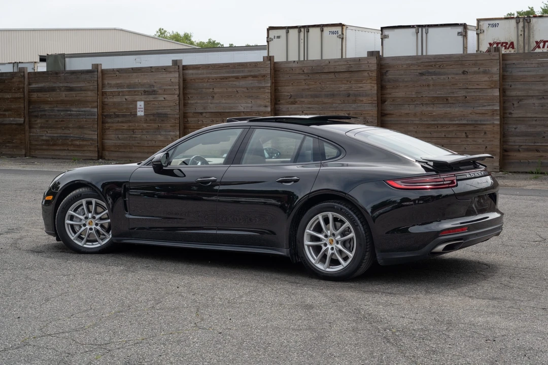 2018 Porsche 971 Panamera - Image 18 of 31