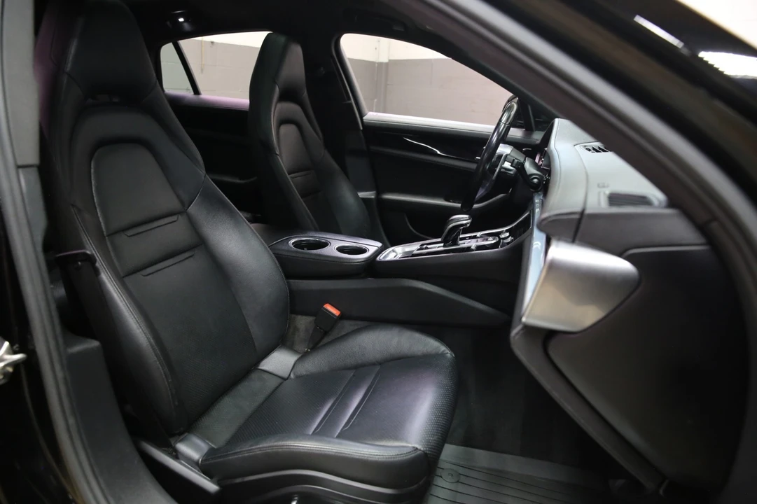 2018 Porsche 971 Panamera - Image 13 of 31