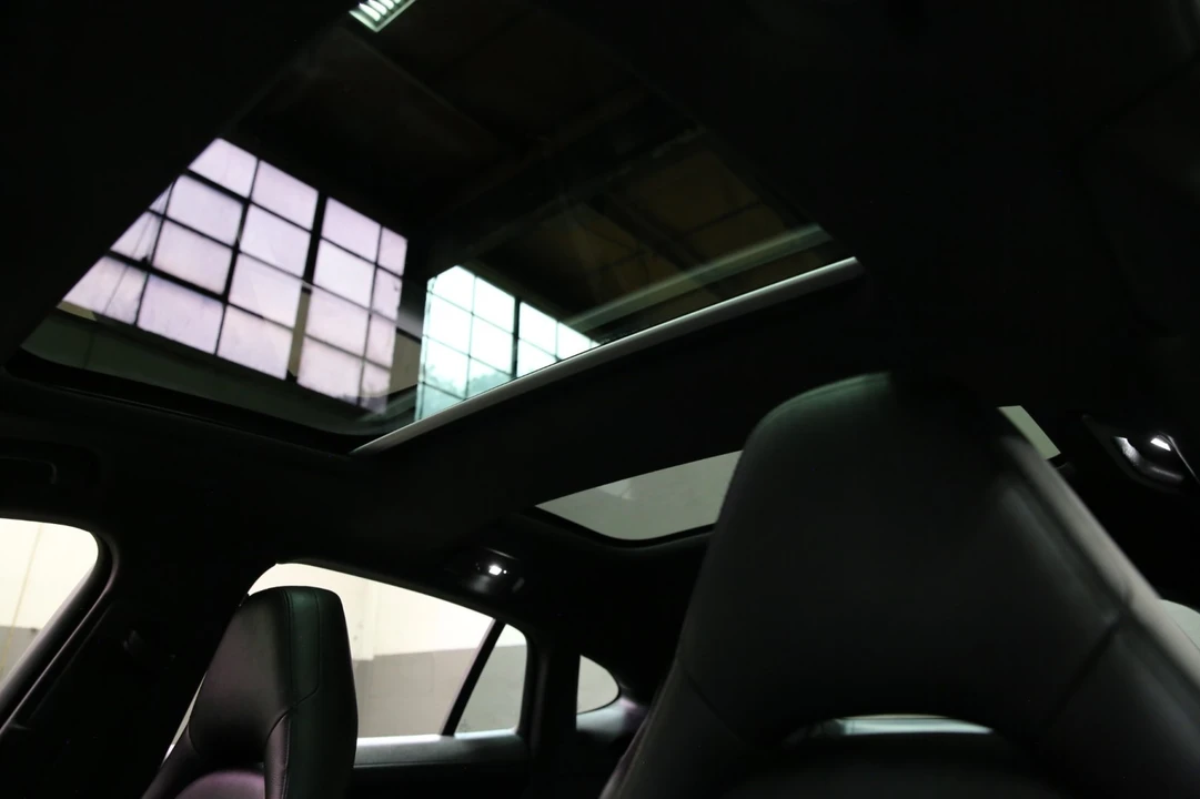 2018 Porsche 971 Panamera - Image 21 of 31