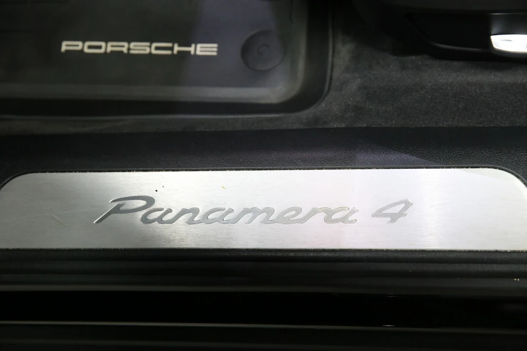 2018 Porsche 971 Panamera - Image 23 of 31
