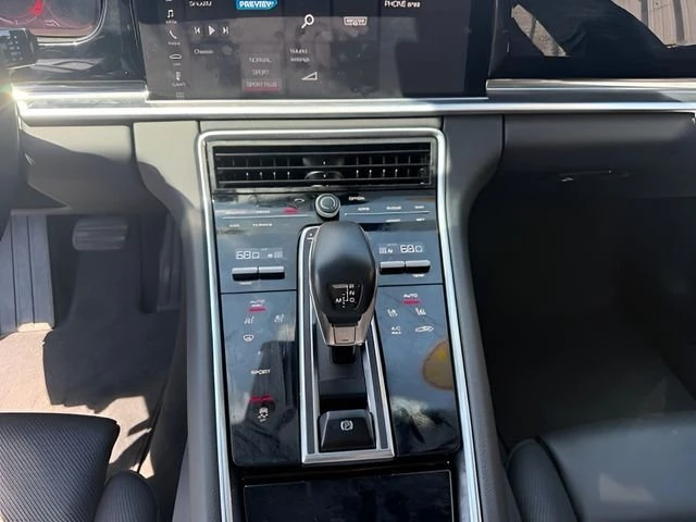 2018 Porsche 971 Panamera - Image 19 of 20