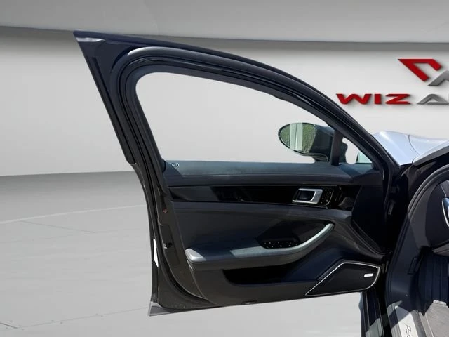 2018 Porsche 971 Panamera - Image 10 of 20