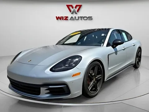 2018 Porsche Panamera 4