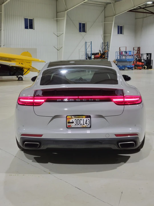2018 Porsche 971 Panamera - Image 17 of 31