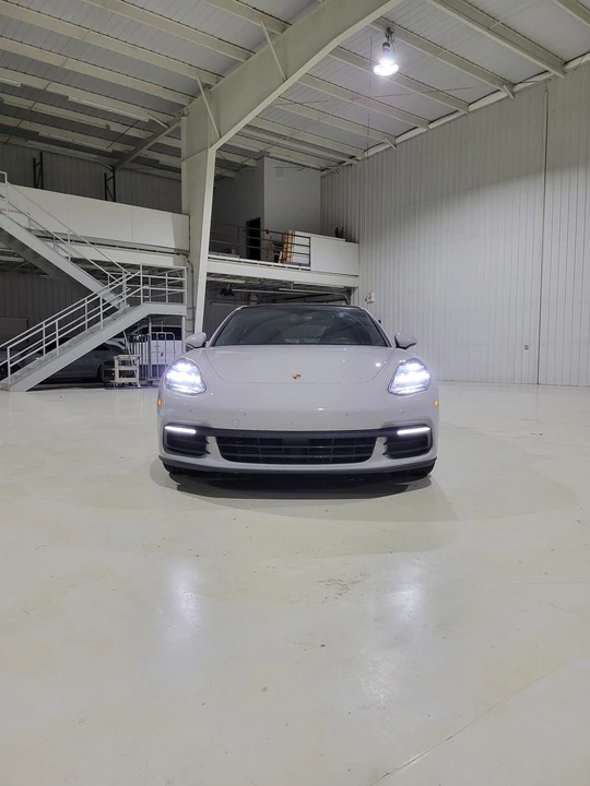 2018 Porsche 971 Panamera - Image 26 of 31