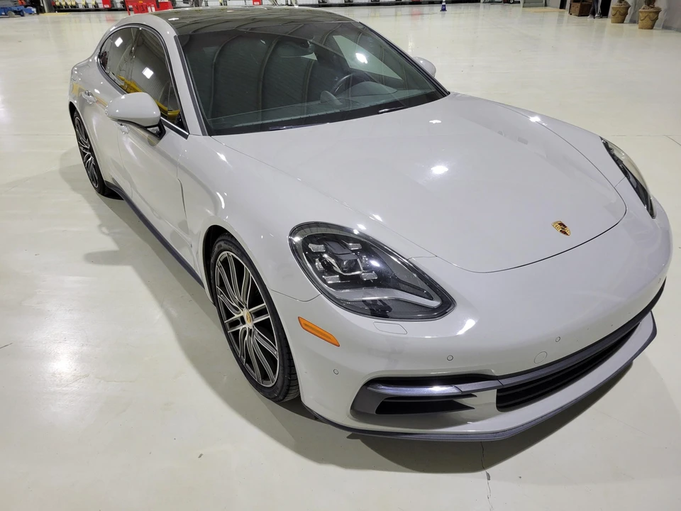 2018 Porsche 971 Panamera - Image 9 of 31
