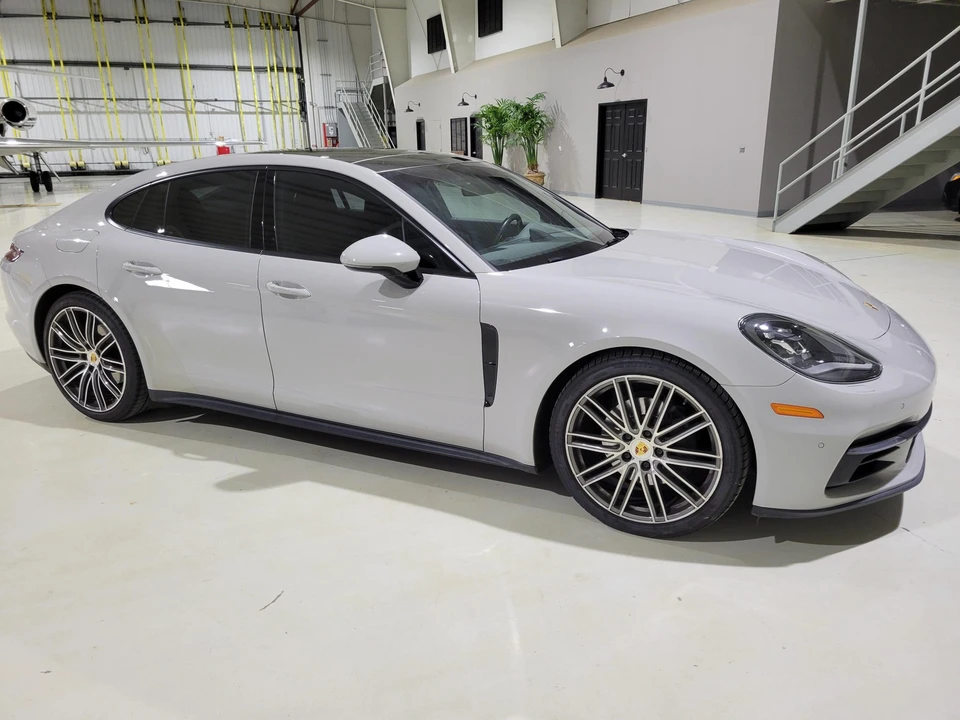2018 Porsche 971 Panamera - Image 8 of 31