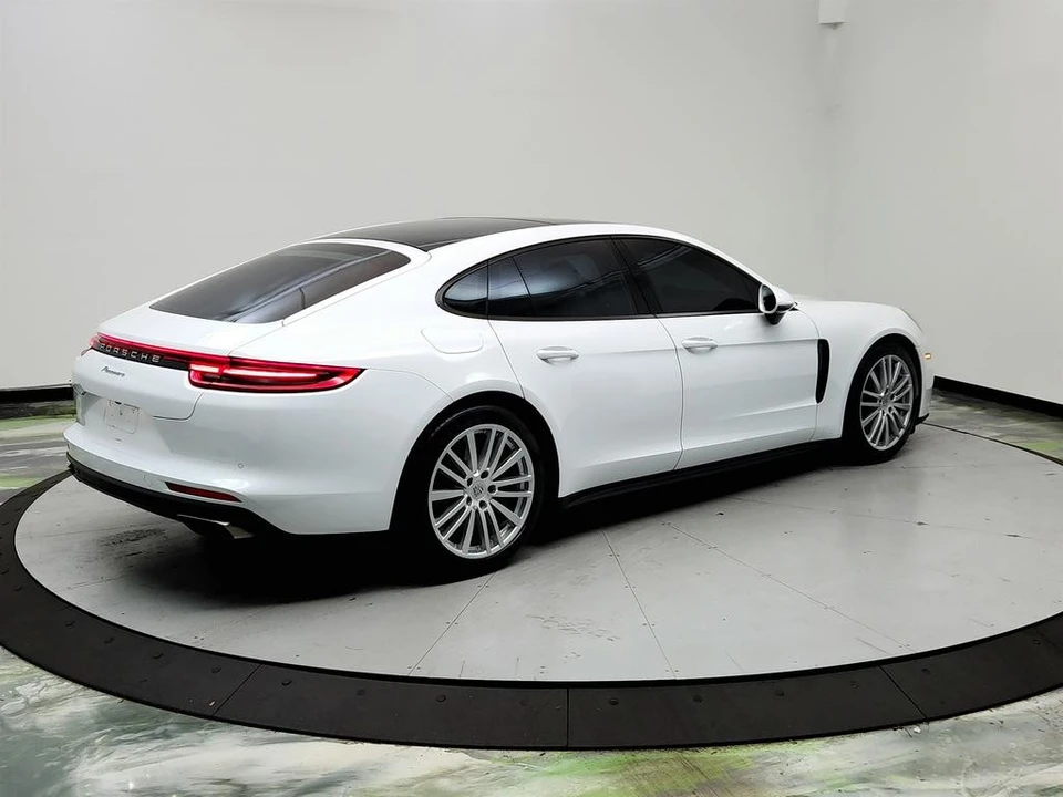 2018 Porsche 971 Panamera - Image 5 of 12
