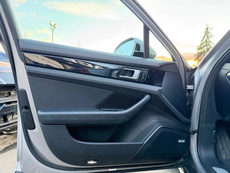 2018 Porsche 971 Panamera - Image 9 of 12