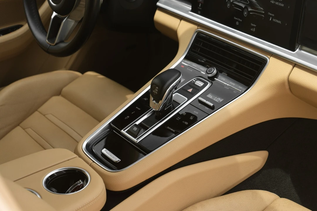 2018 Porsche 971 Panamera - Image 20 of 31