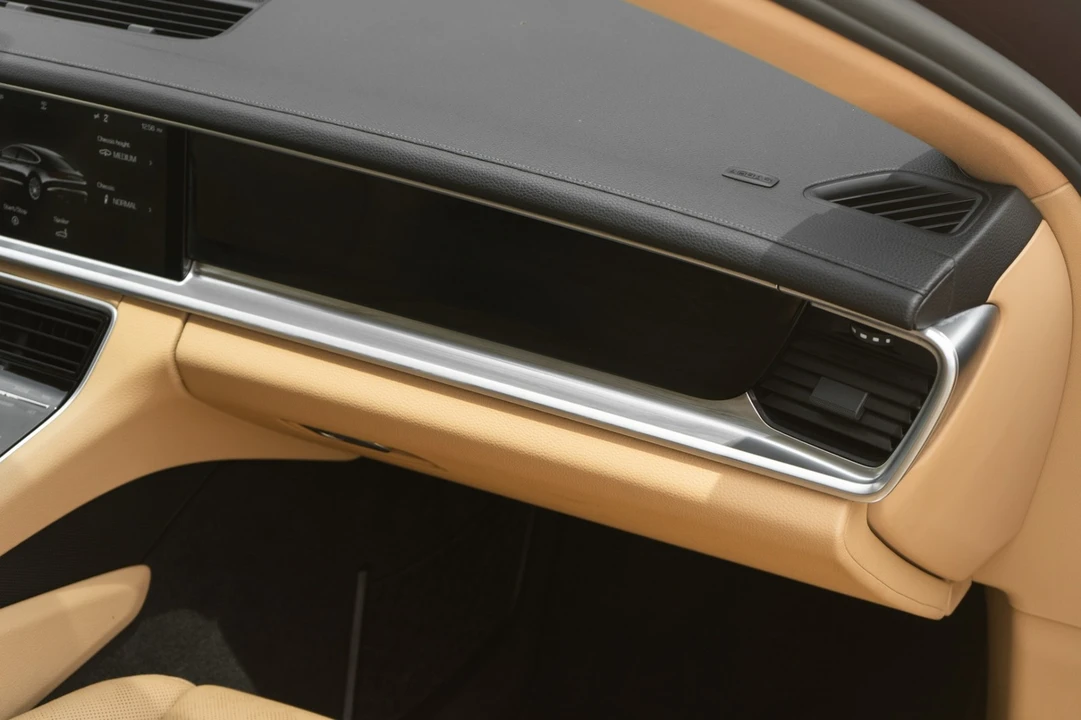 2018 Porsche 971 Panamera - Image 21 of 31