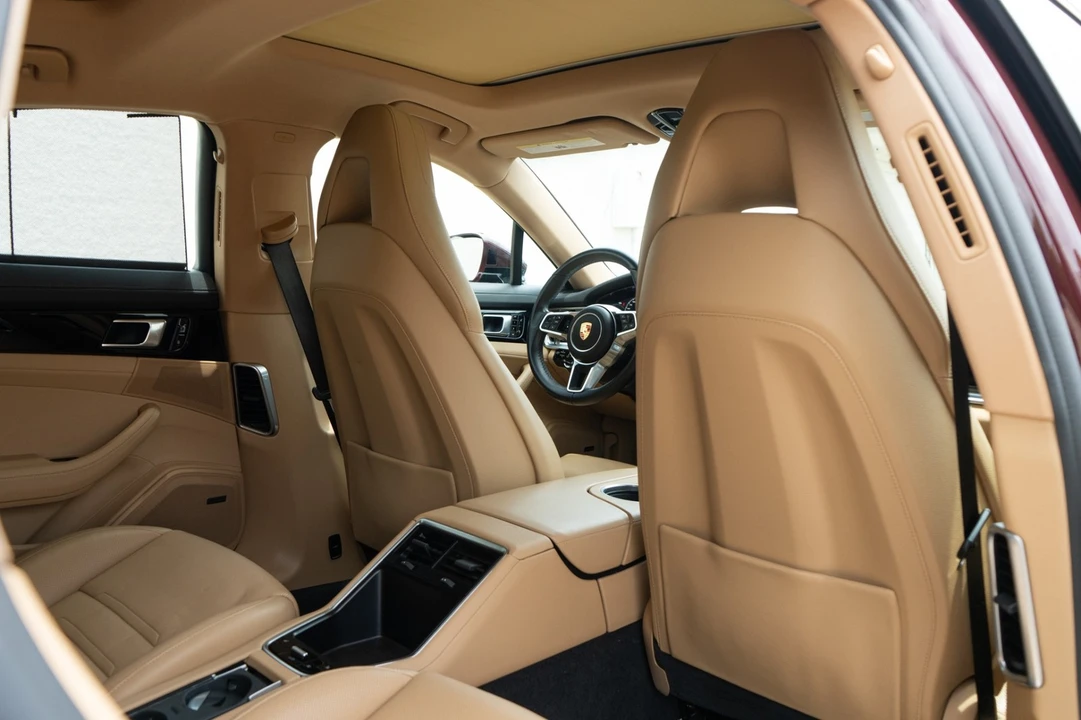 2018 Porsche 971 Panamera - Image 29 of 31