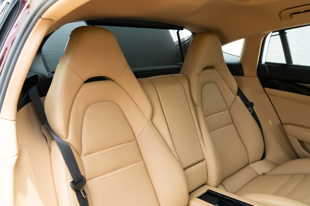 2018 Porsche 971 Panamera - Image 28 of 31