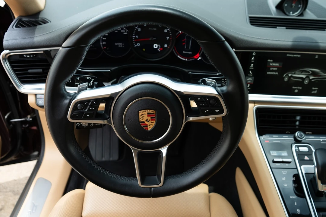 2018 Porsche 971 Panamera - Image 10 of 31