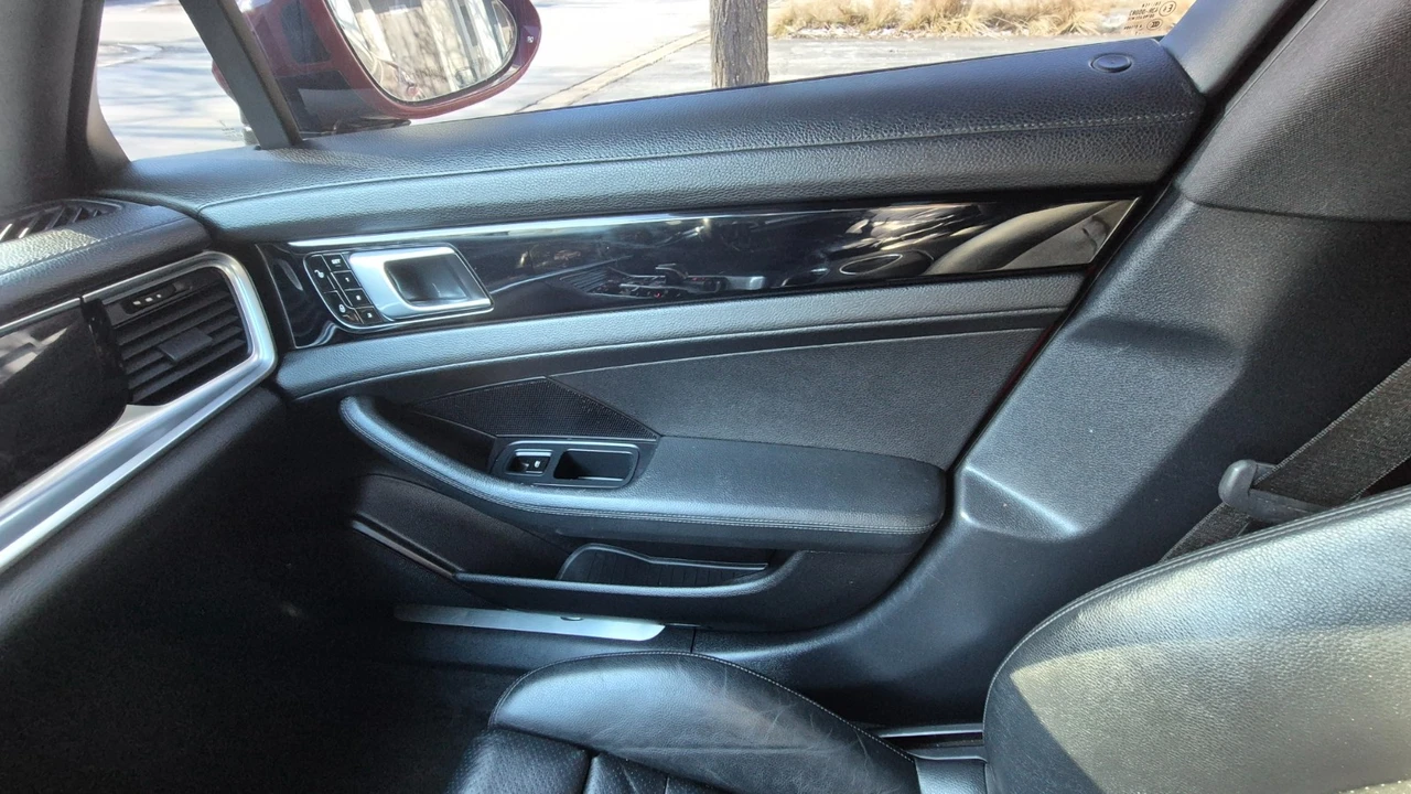 2018 Porsche 971 Panamera - Image 12 of 14