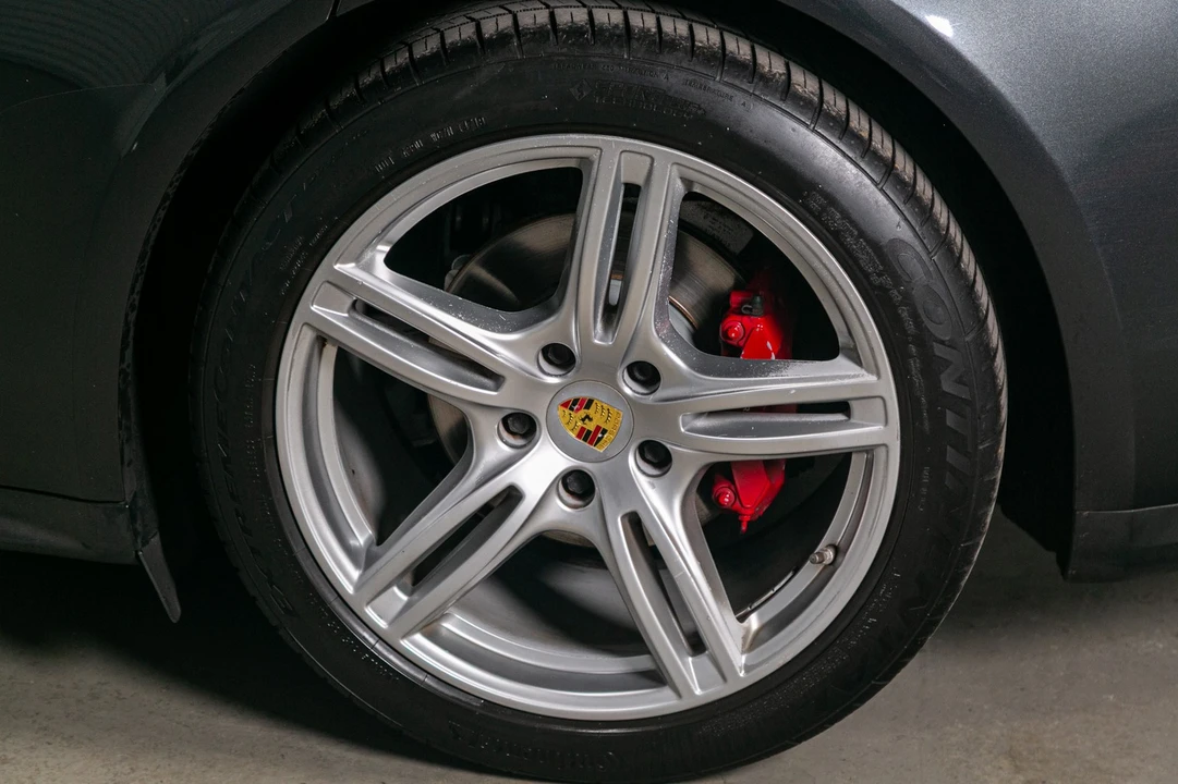 2018 Porsche 971 Panamera - Image 19 of 21