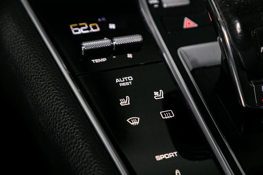 2018 Porsche 971 Panamera - Image 17 of 21
