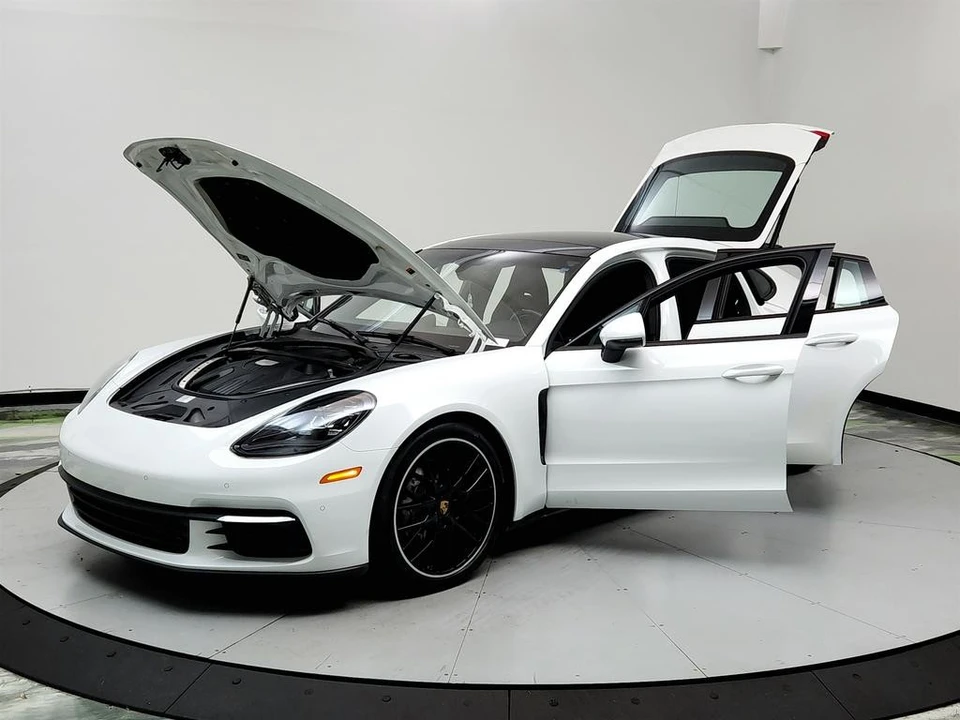 2018 Porsche 971 Panamera - Image 9 of 12