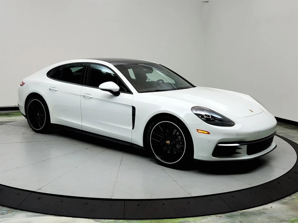 2018 Porsche 971 Panamera - Image 3 of 12